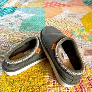 Ugg green slipper shoes